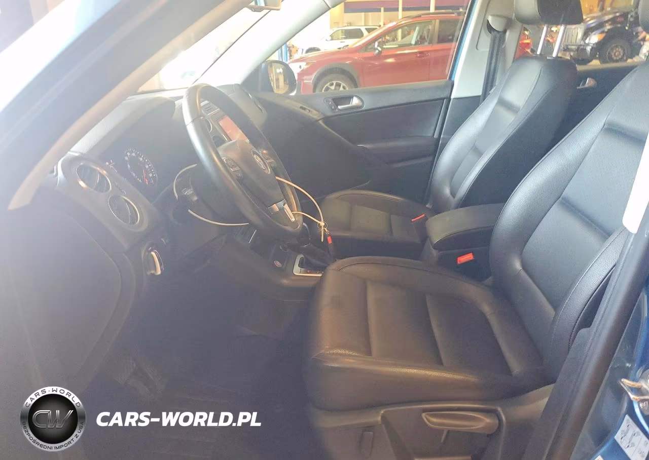 2017 Volkswagen Tiguan S VIN:WVGBV7AX6HK025267 - 7
