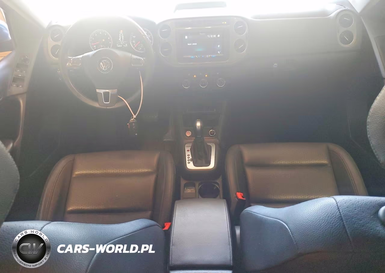 2017 Volkswagen Tiguan S VIN:WVGBV7AX6HK025267 - 8