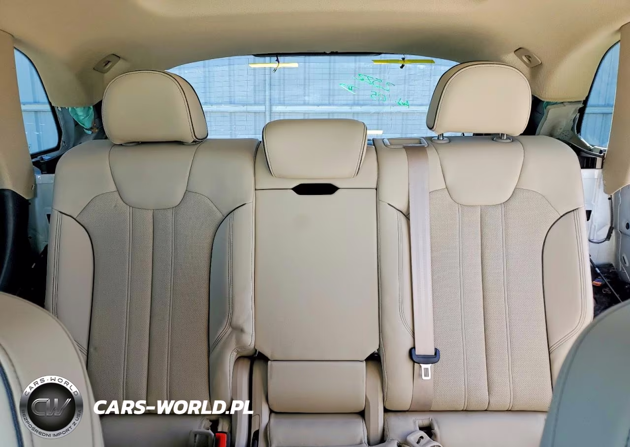 2024 Audi Q5 Premium Plus 45 VIN:WA1EAAFY1R2052058 - 10