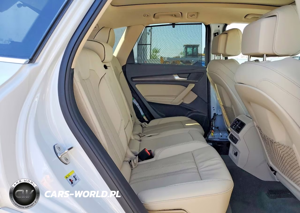 2024 Audi Q5 Premium Plus 45 VIN:WA1EAAFY1R2052058 - 11