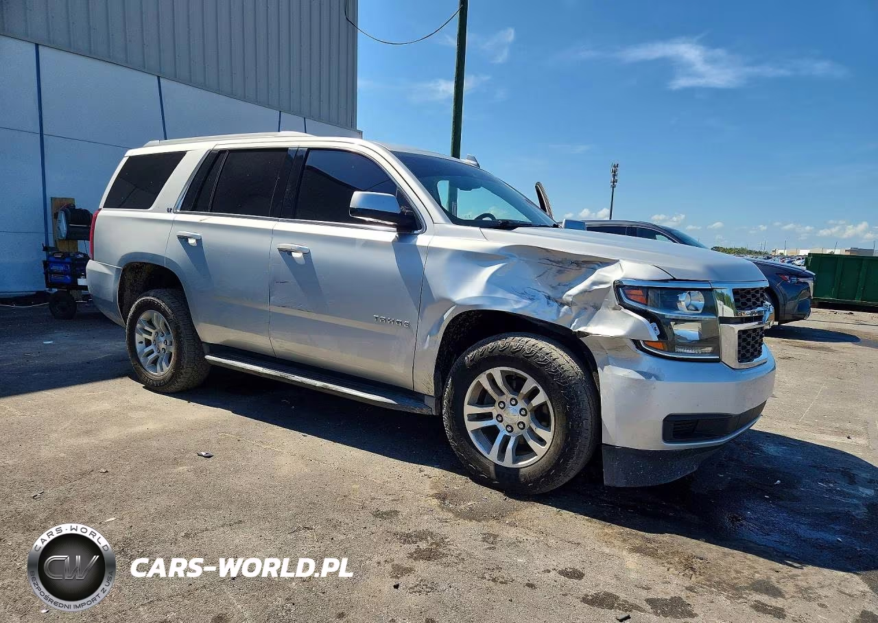 2017 Chevrolet Tahoe C1500 Lt VIN:1GNSCBKC5HR142734 - 4