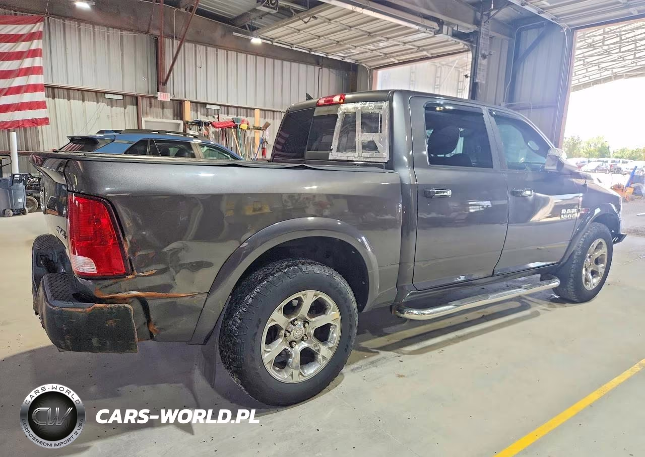 2015 Ram 1500 Laramie VIN:1C6RR7NM3FS694107 - 3