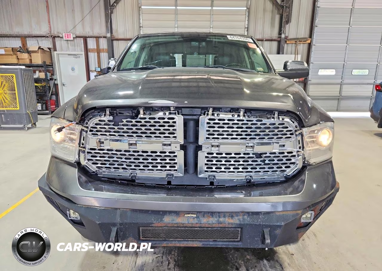 2015 Ram 1500 Laramie VIN:1C6RR7NM3FS694107 - 5