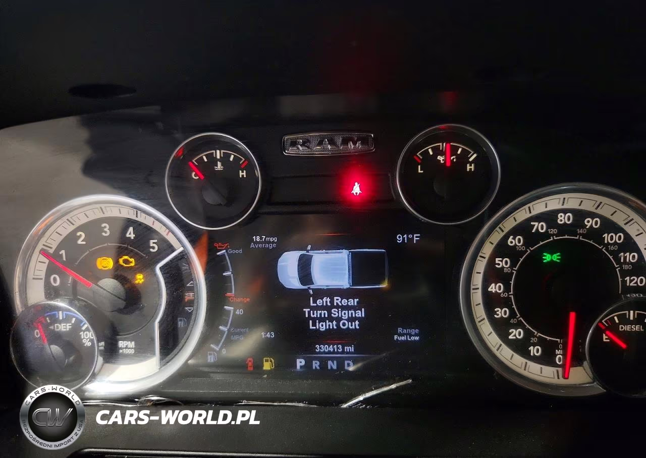 2015 Ram 1500 Laramie VIN:1C6RR7NM3FS694107 - 9