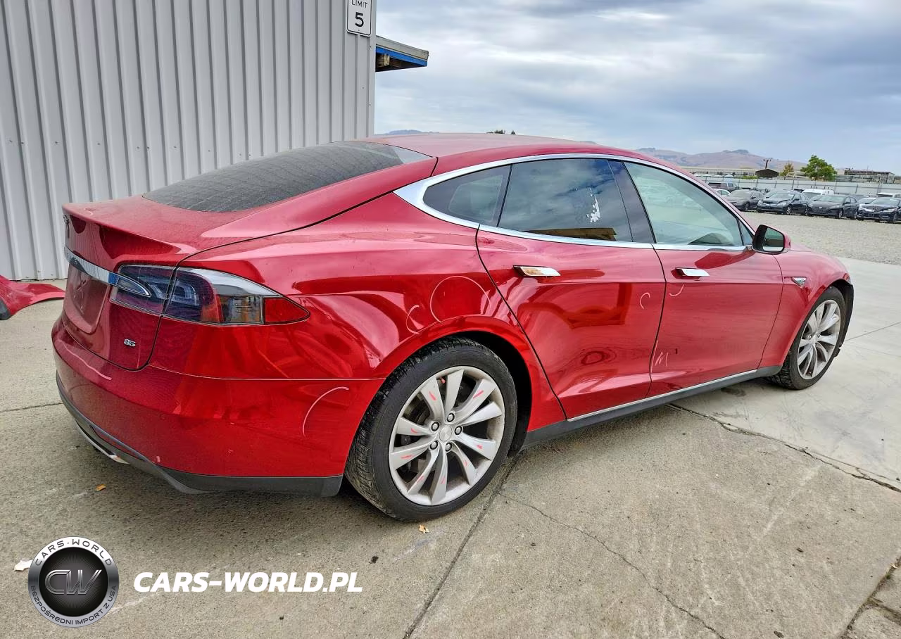 2014 Tesla Model S VIN:5YJSA1H17EFP52263 - 3
