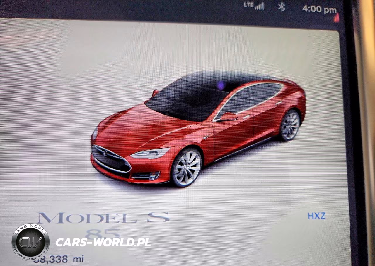 2014 Tesla Model S VIN:5YJSA1H17EFP52263 - 9