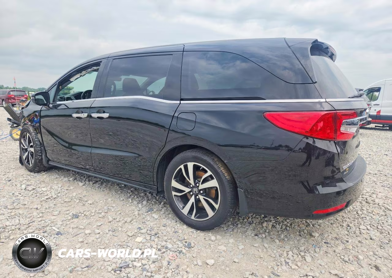 2018 Honda Odyssey Elite VIN:5FNRL6H98JB023355 - 2