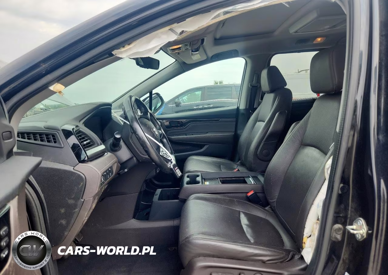 2018 Honda Odyssey Elite VIN:5FNRL6H98JB023355 - 7