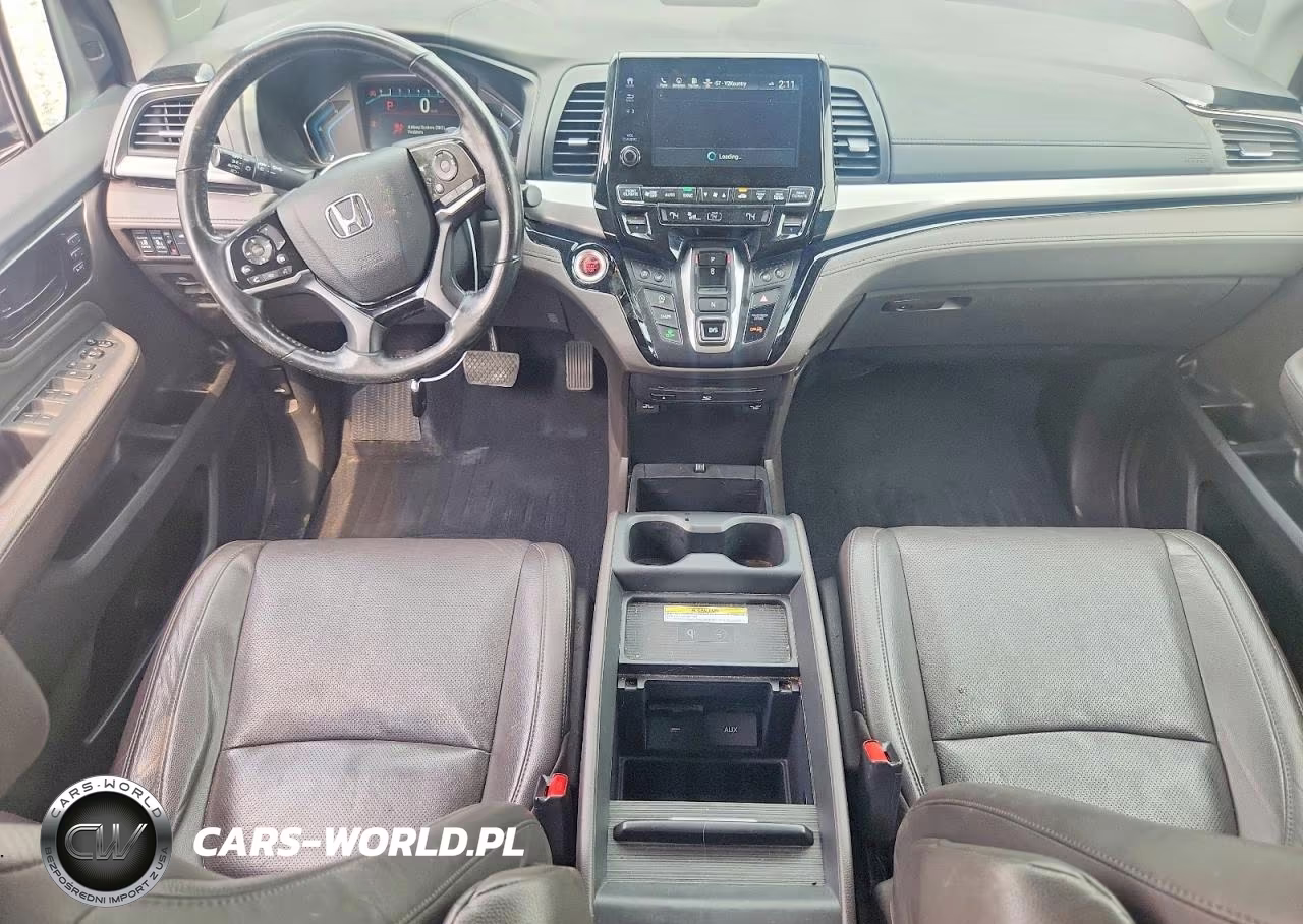 2018 Honda Odyssey Elite VIN:5FNRL6H98JB023355 - 8