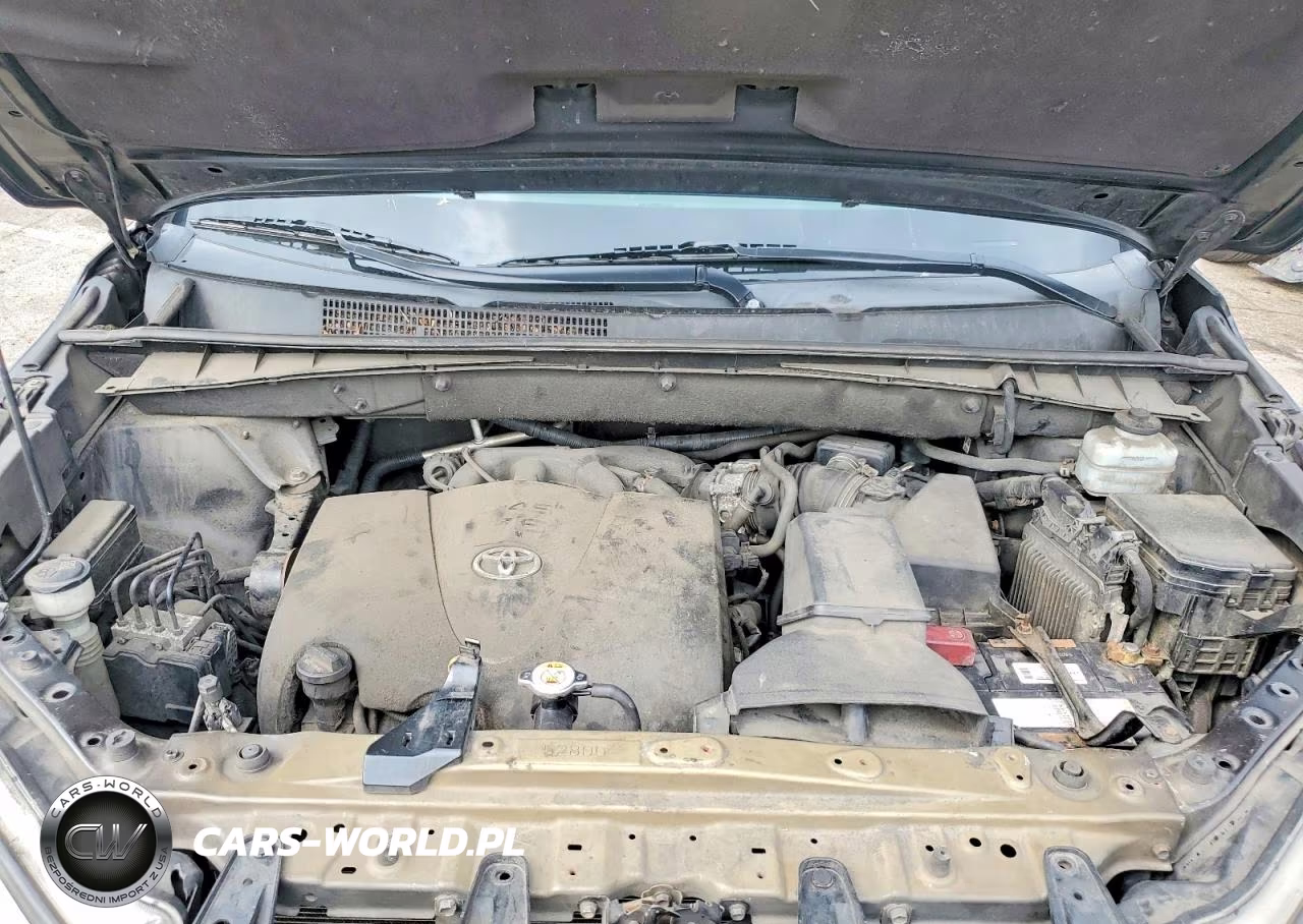 2019 Toyota Highlander Le VIN:5TDBZRFH9KS963107 - 12