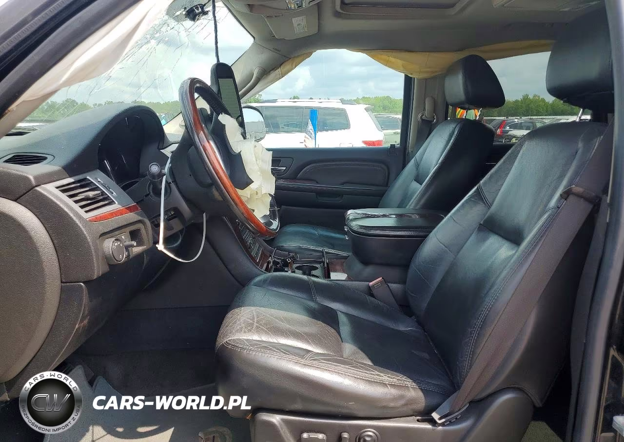 2007 Cadillac Escalade Luxury VIN:1GYFK638X7R199941 - 7