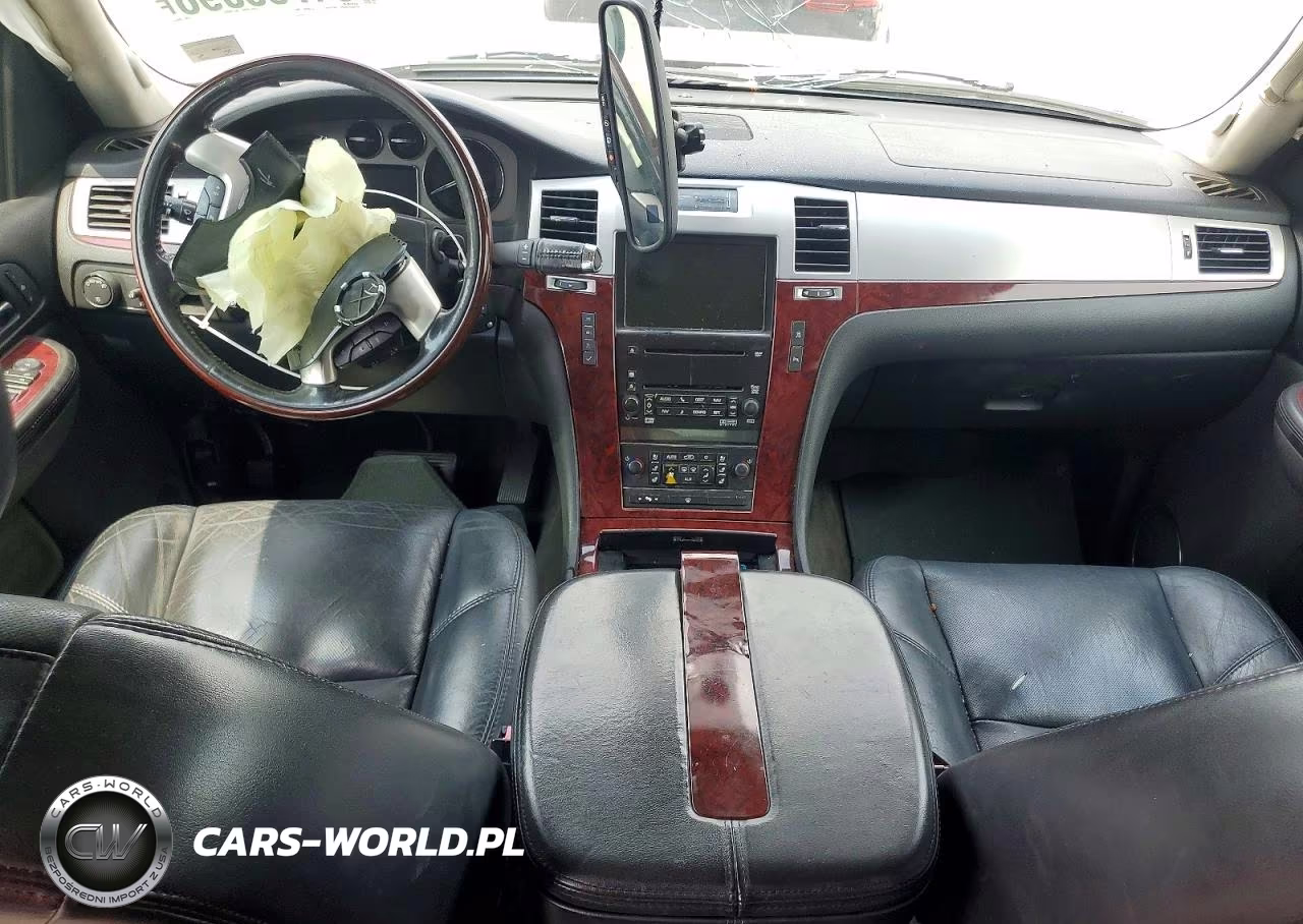 2007 Cadillac Escalade Luxury VIN:1GYFK638X7R199941 - 8