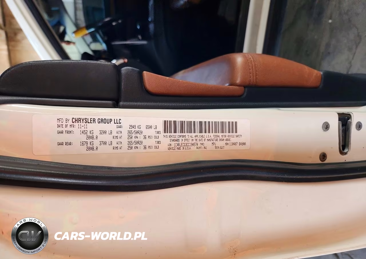 2012 Jeep Grand Cherokee Overland VIN:1C4RJECG3CC194570 - 13