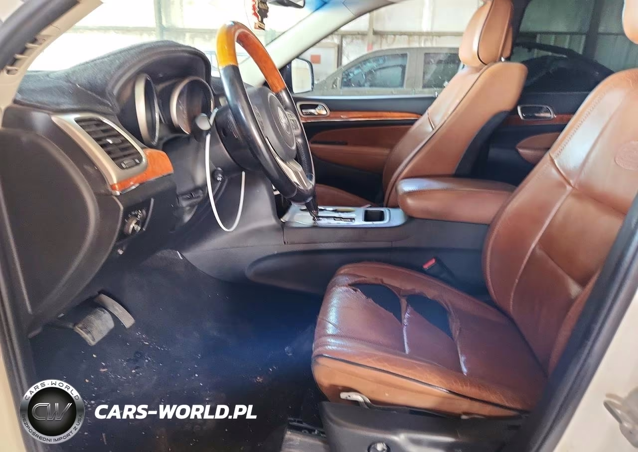 2012 Jeep Grand Cherokee Overland VIN:1C4RJECG3CC194570 - 7