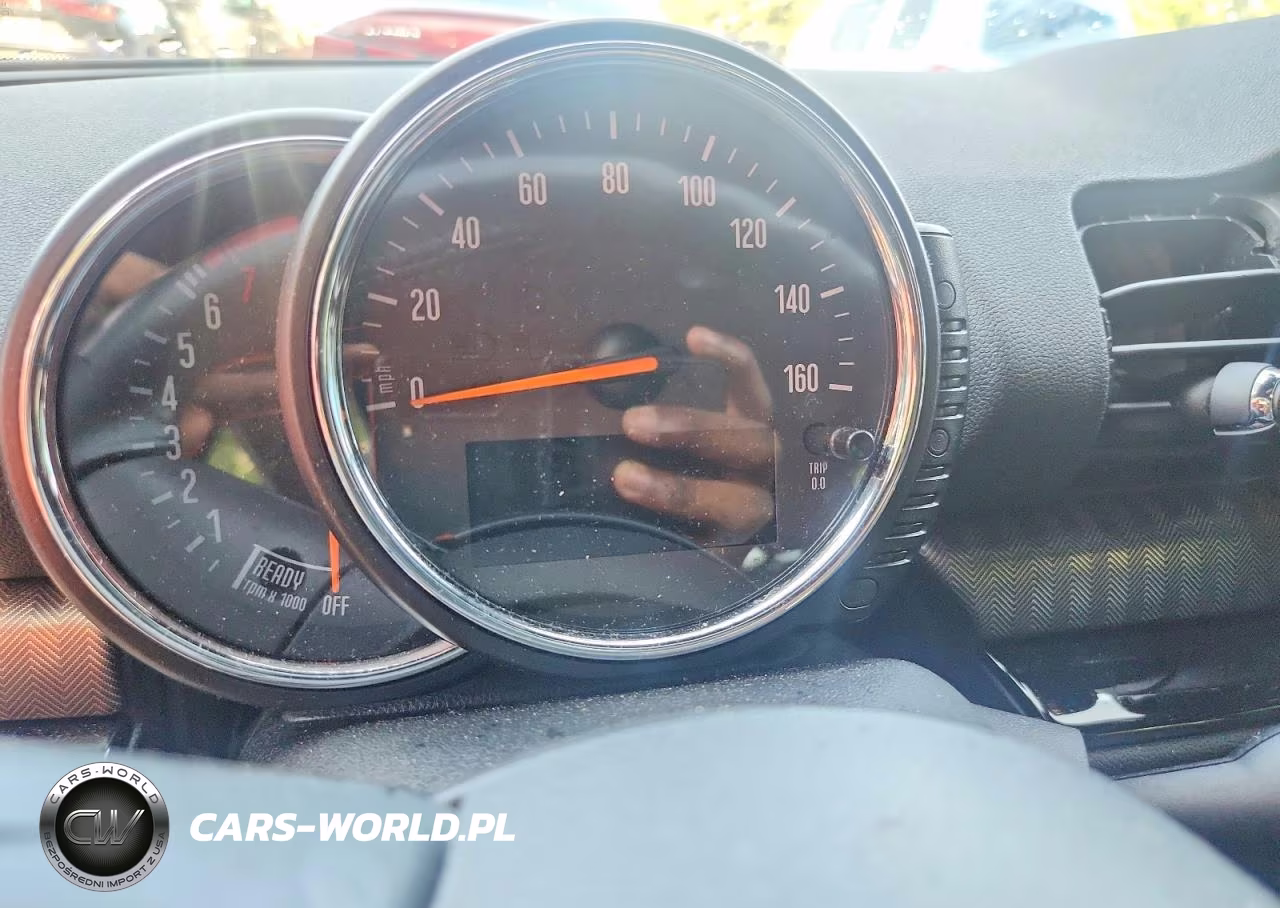 2016 Mini Cooper Clubman VIN:WMWLN5C58G2E07209 - 9