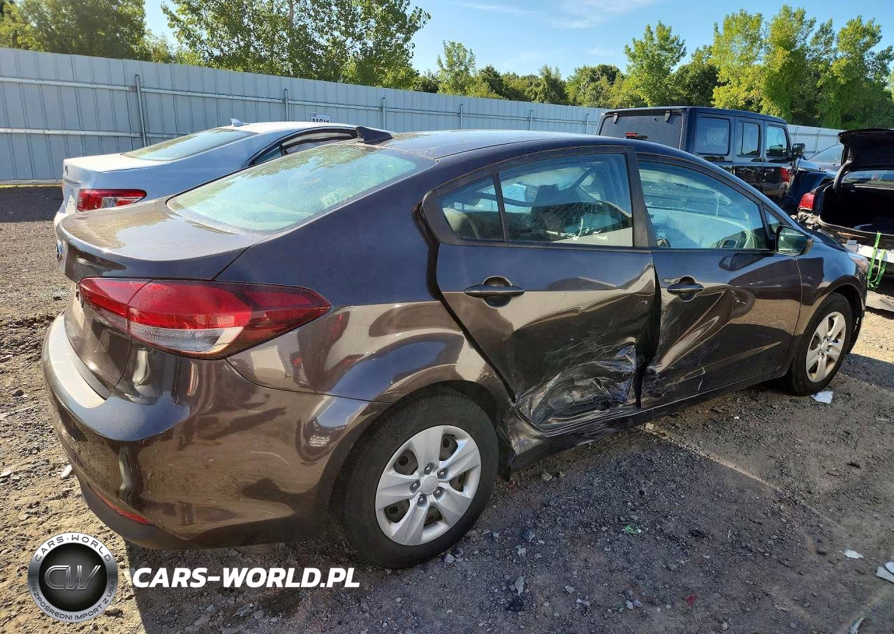 2018 Kia Forte Lx VIN:3KPFL4A72JE227610 - 3
