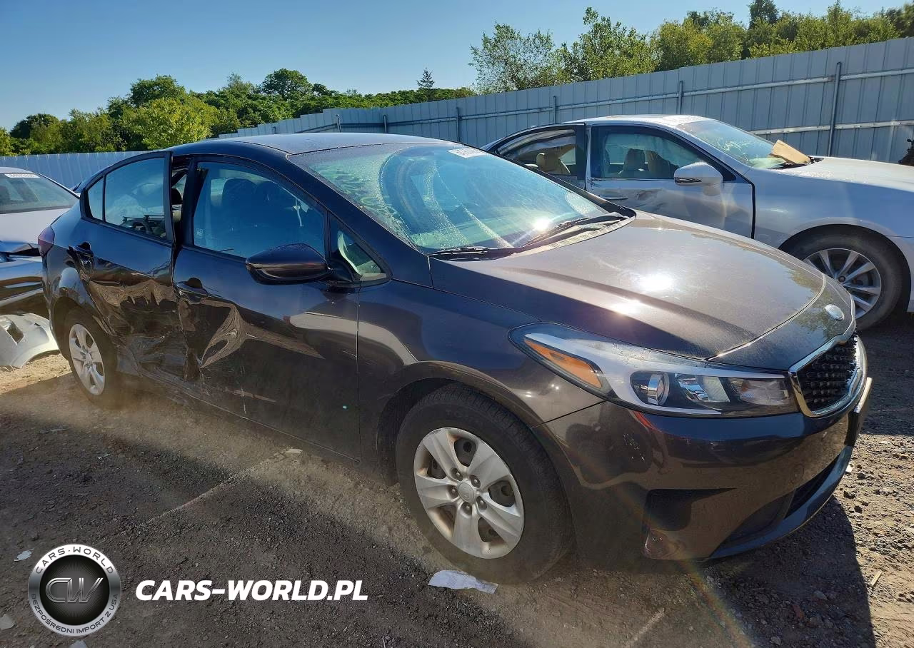 2018 Kia Forte Lx VIN:3KPFL4A72JE227610 - 4