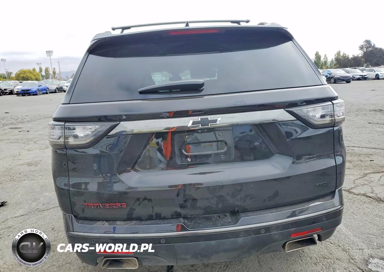 2021 Chevrolet Traverse Premier VIN:1GNEVKKWXMJ141640 - 6