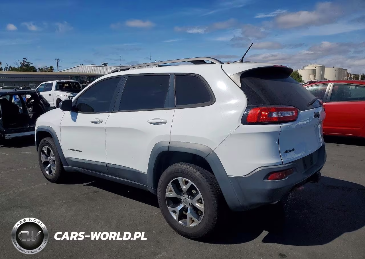 2015 Jeep Cherokee Trailhawk VIN:1C4PJMBS6FW728946 - 2