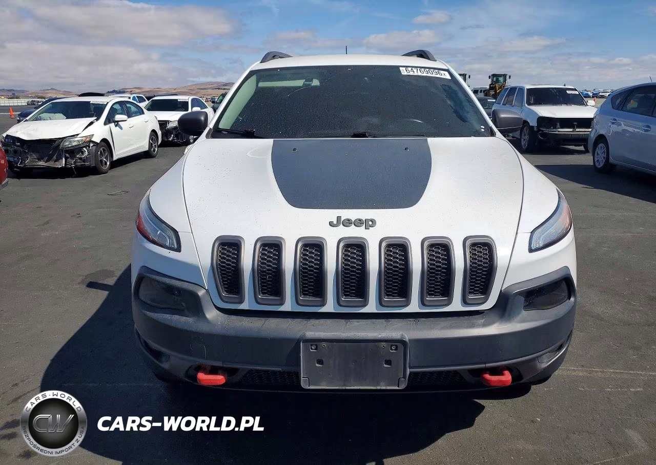 2015 Jeep Cherokee Trailhawk VIN:1C4PJMBS6FW728946 - 5