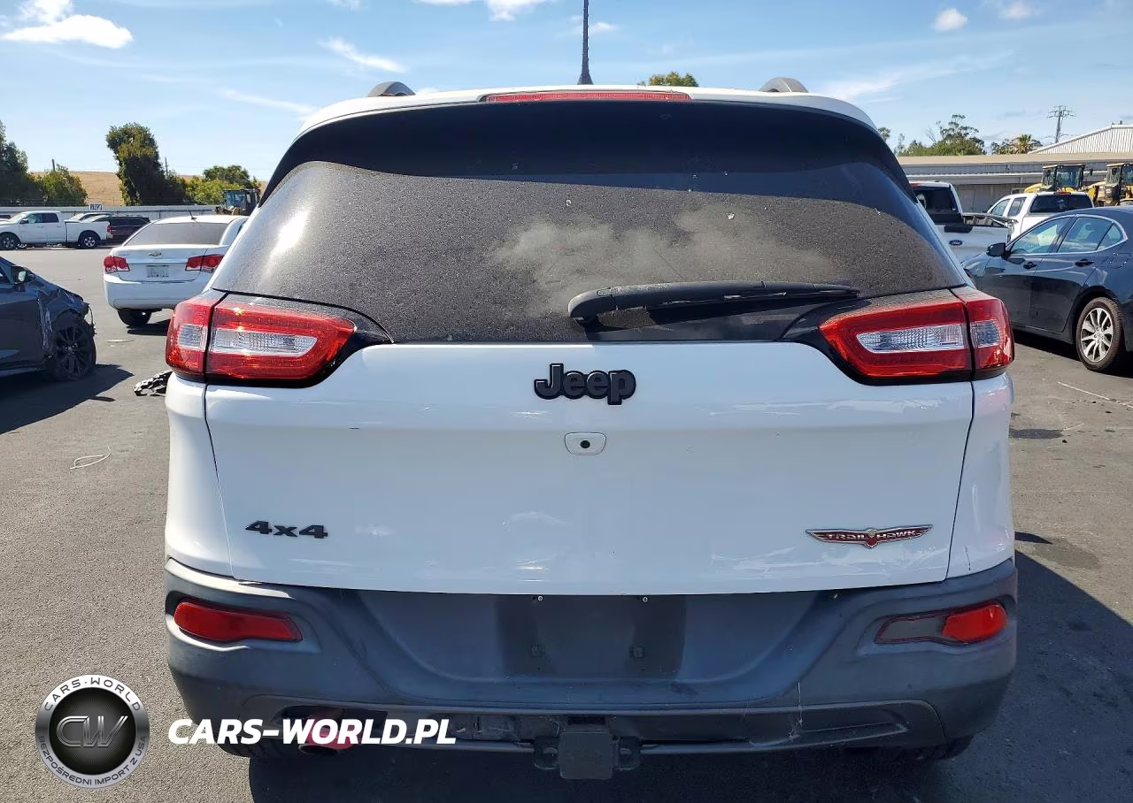 2015 Jeep Cherokee Trailhawk VIN:1C4PJMBS6FW728946 - 6