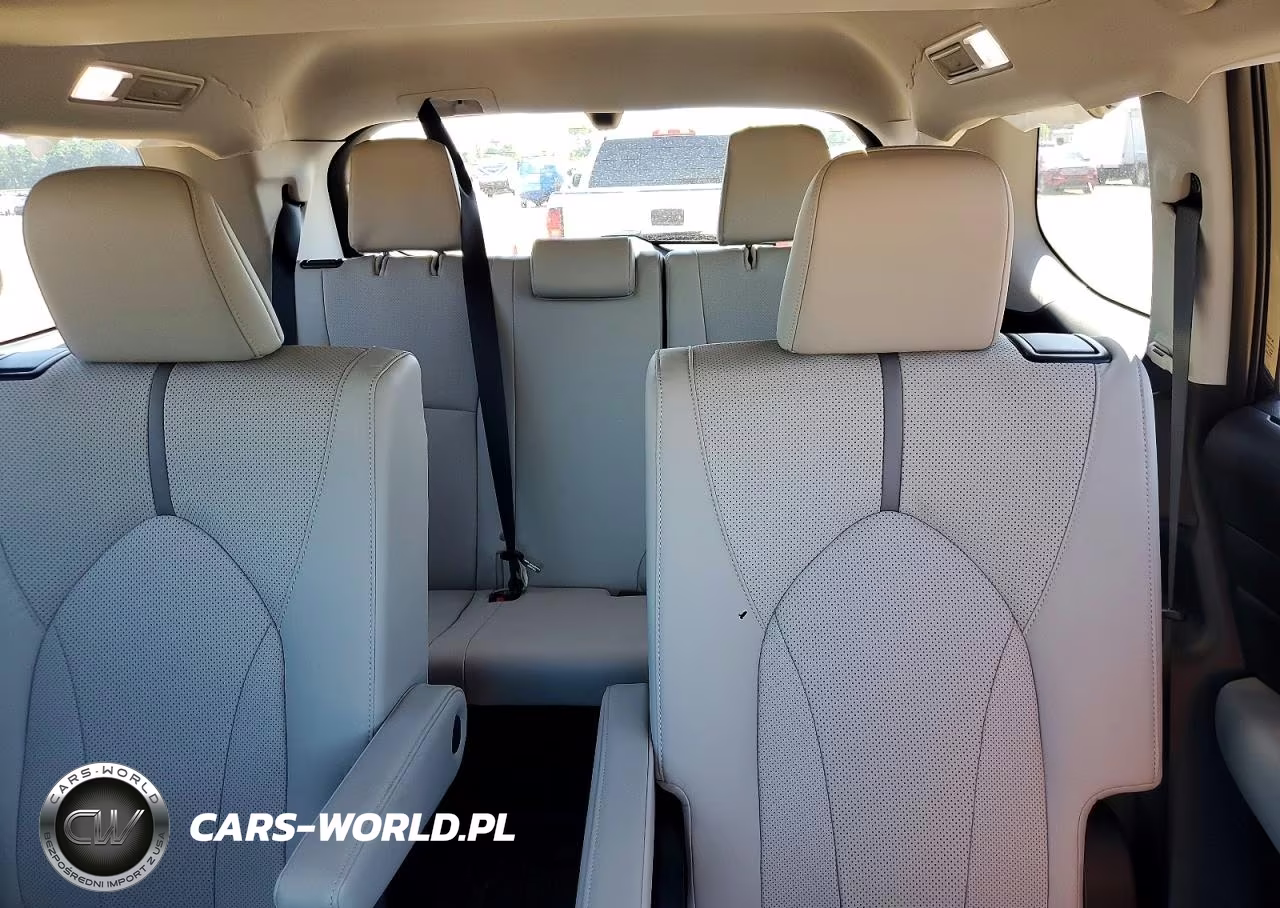 2024 Toyota Grand Highlander Platinum VIN:5TDAAAB50RS043571 - 10