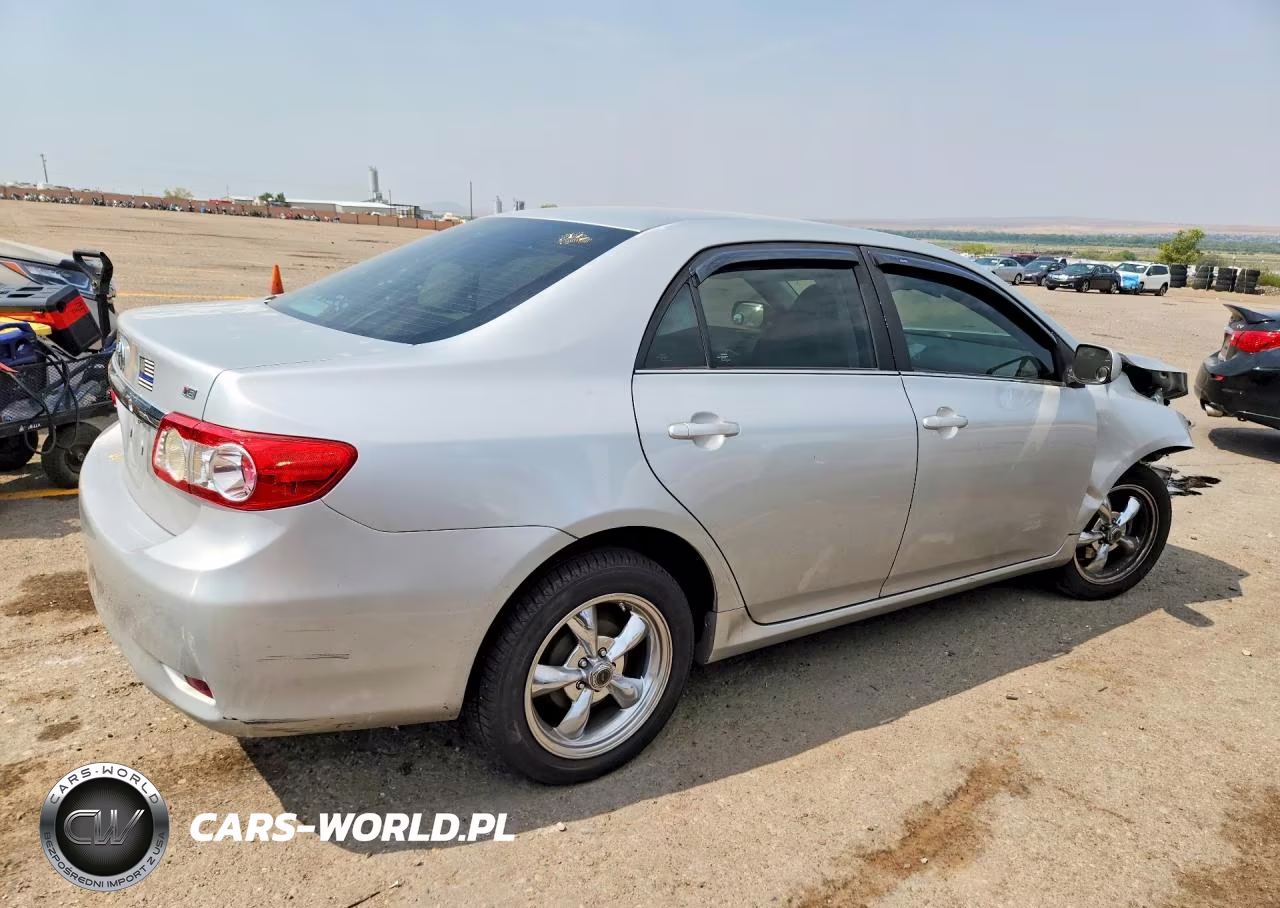 2013 Toyota Corolla Le VIN:5YFBU4EE7DP089098 - 3