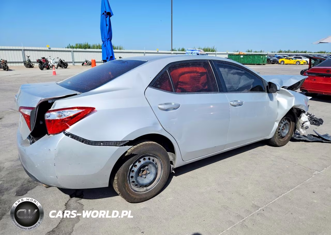 2015 Toyota Corolla L VIN:5YFBURHE4FP237929 - 3