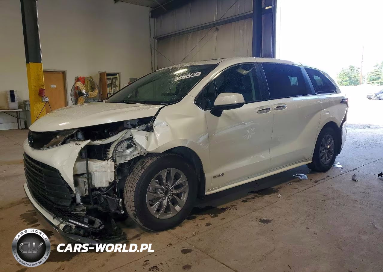 2021 Toyota Sienna Xle