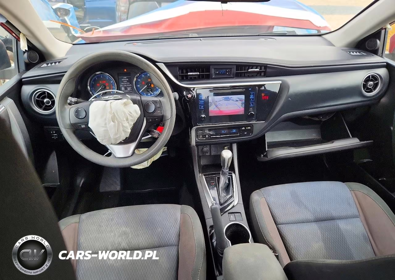 2018 Toyota Corolla Le VIN:5YFBURHE7JP750150 - 8