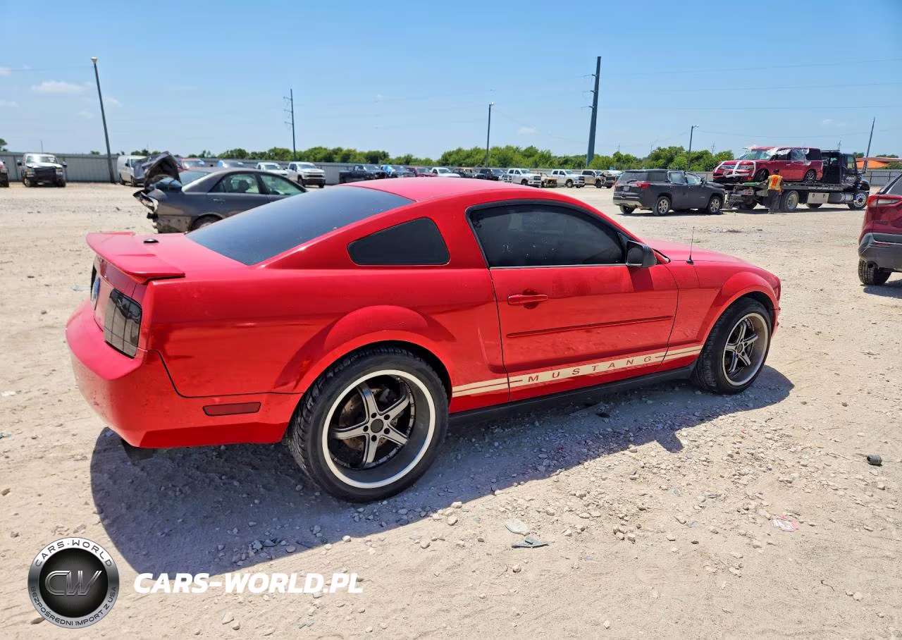 2007 Ford Mustang VIN:1ZVFT80N975354217 - 3
