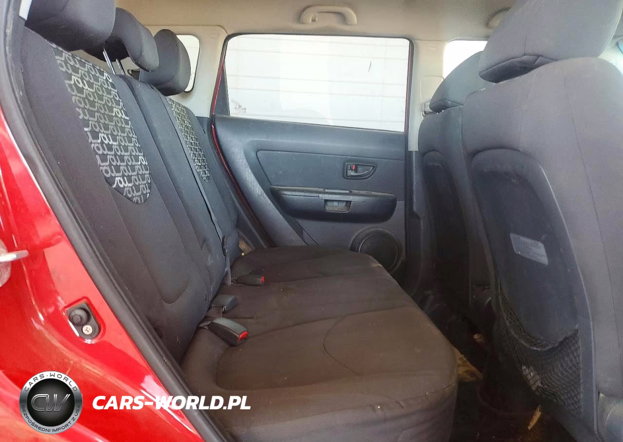 2011 Kia Soul + VIN:KNDJT2A29B7315946 - 10