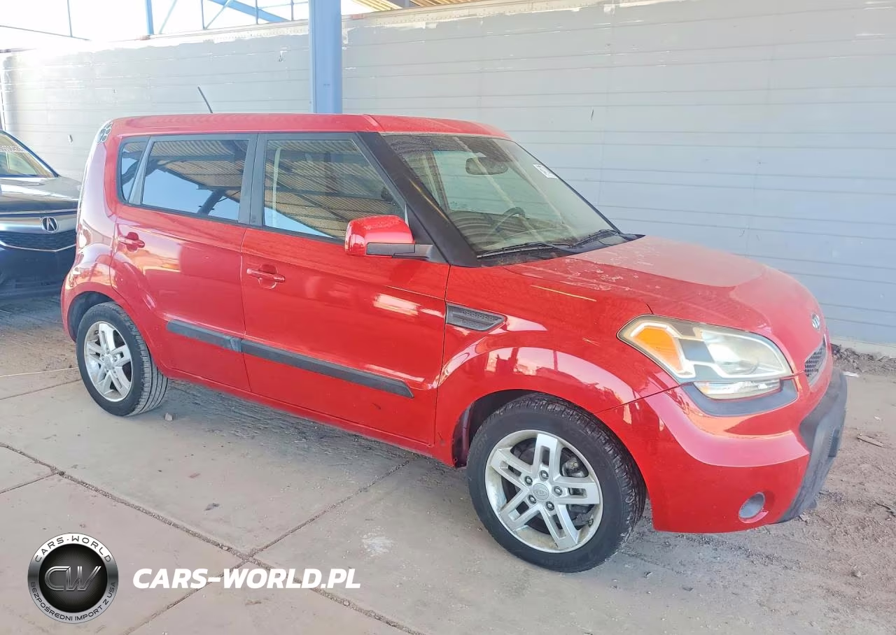 2011 Kia Soul + VIN:KNDJT2A29B7315946 - 4