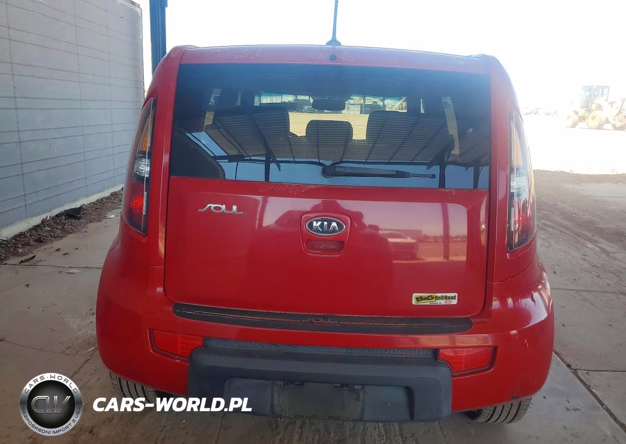 2011 Kia Soul + VIN:KNDJT2A29B7315946 - 6