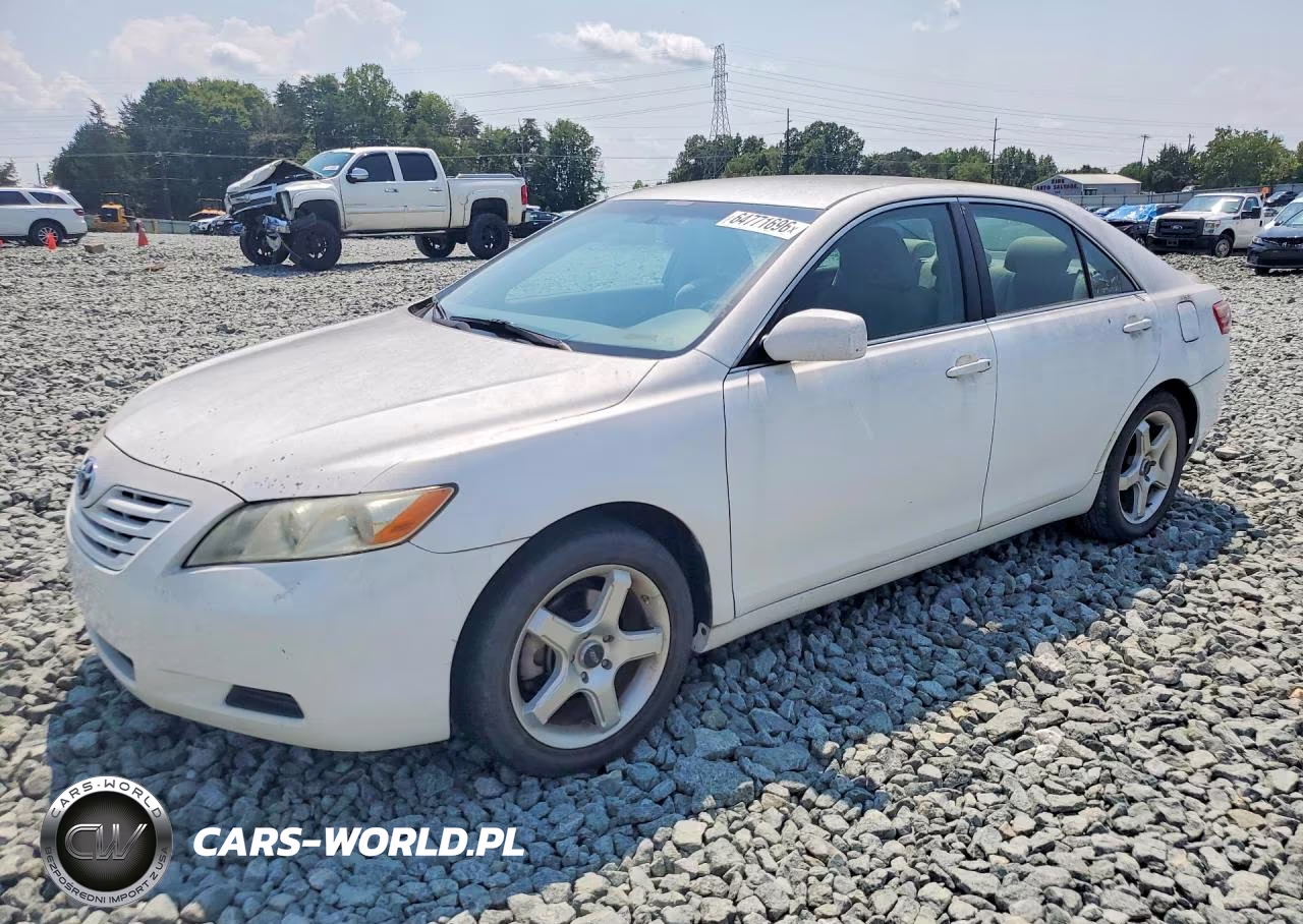 2009 Toyota Camry Le – zdjęcie 1 z 12