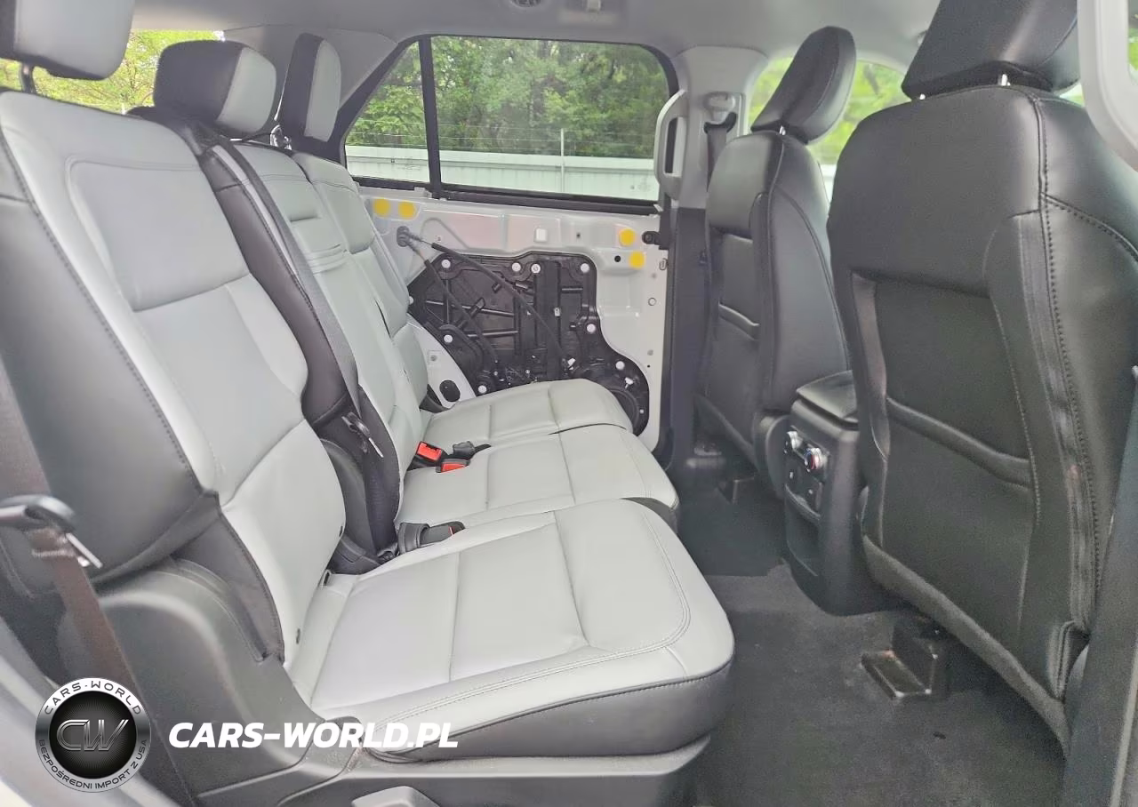 2021 Ford Explorer Xlt VIN:1FMSK8DH0MGC18725 - 11
