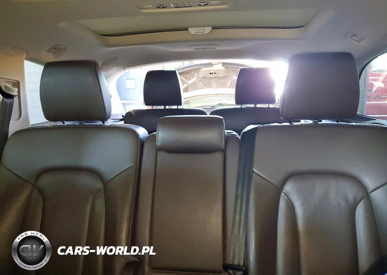 2012 Audi Q7 Premium Plus VIN:WA1LGAFE2CD010330 - 10