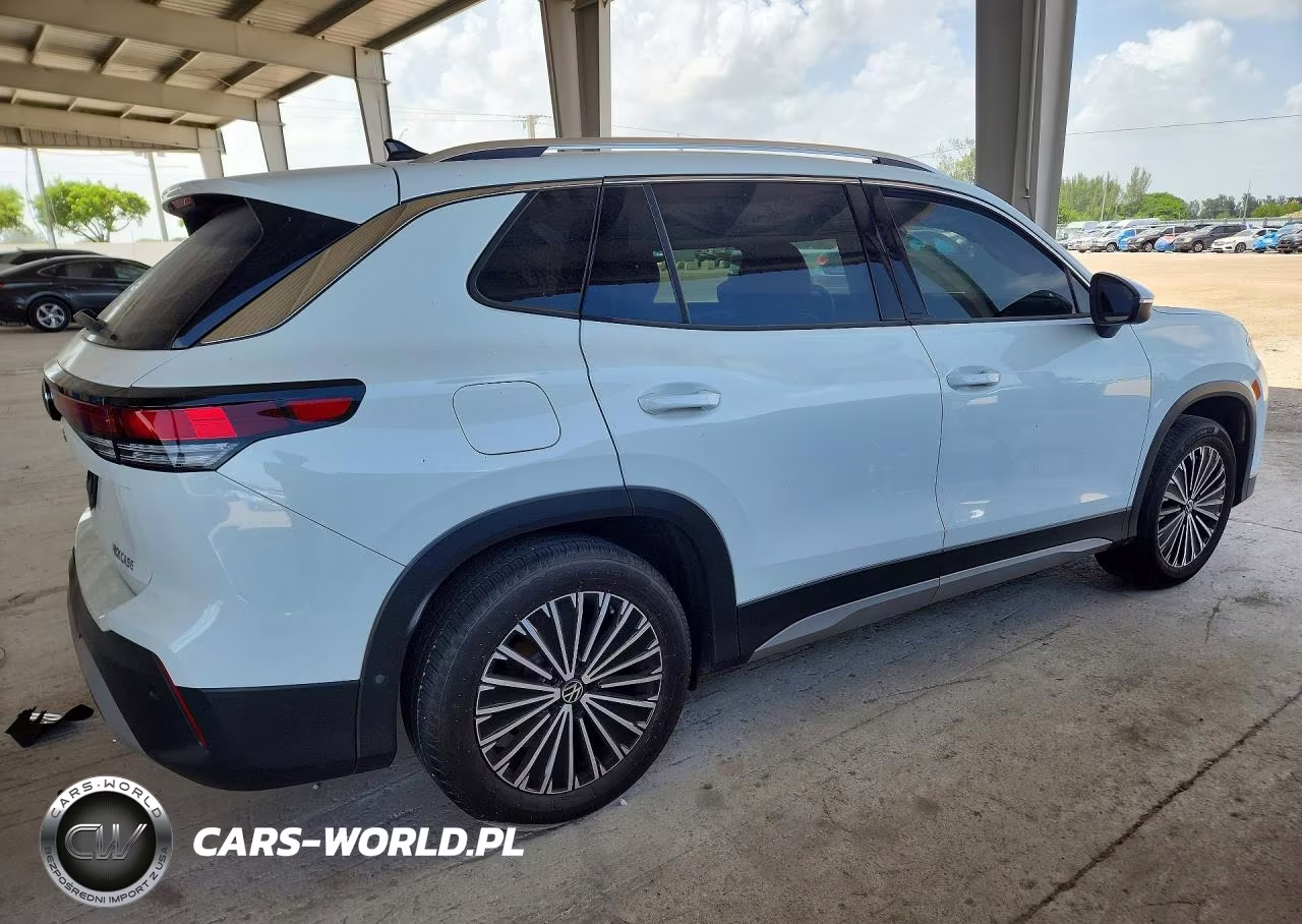 2025 Volkswagen Tiguan S VIN:3VVCR7RM4SM033652 - 3