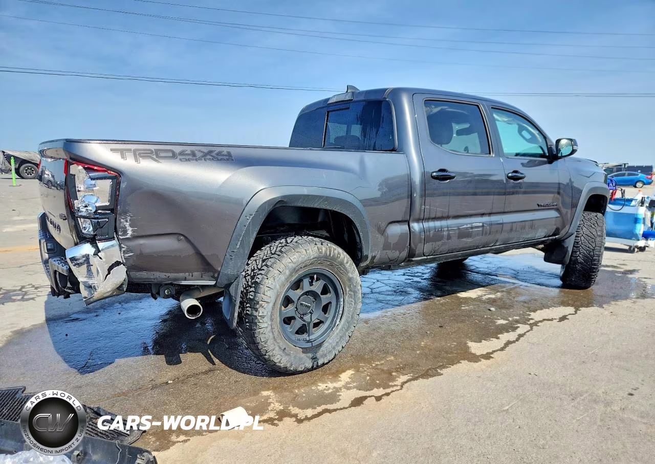 2018 Toyota Tacoma Trd Off-Road VIN:3TMDZ5BN5JM049710 - 3