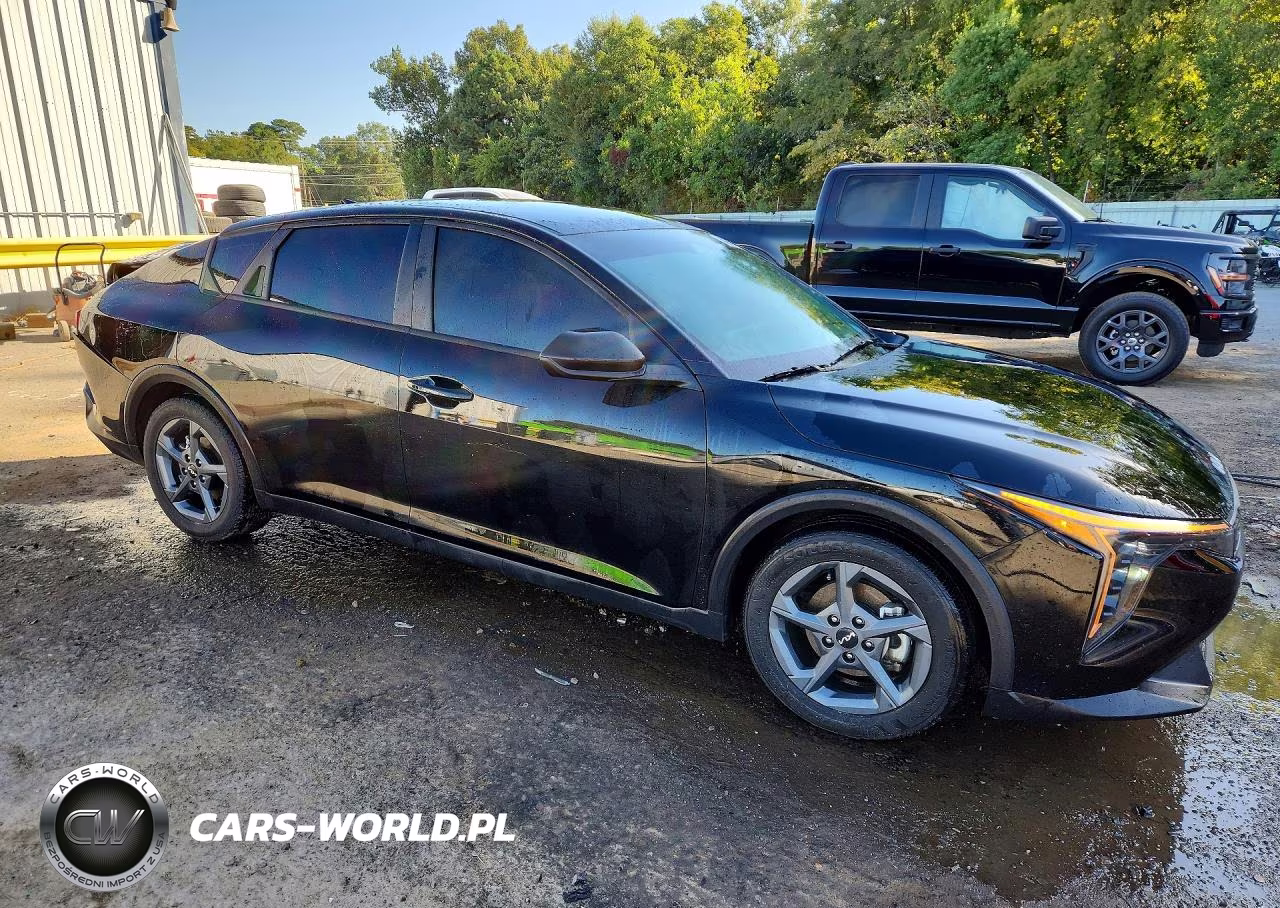 2025 Kia K4 Lxs VIN:3KPFT4DE2SE213623 - 4