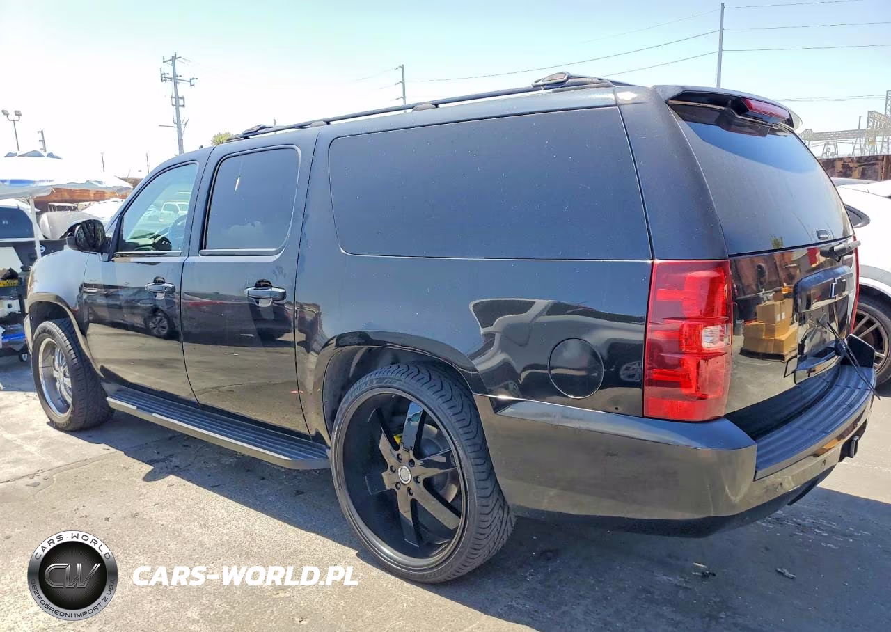 2007 Chevrolet Suburban C1500 VIN:1GNFC16J27R205596 - 2