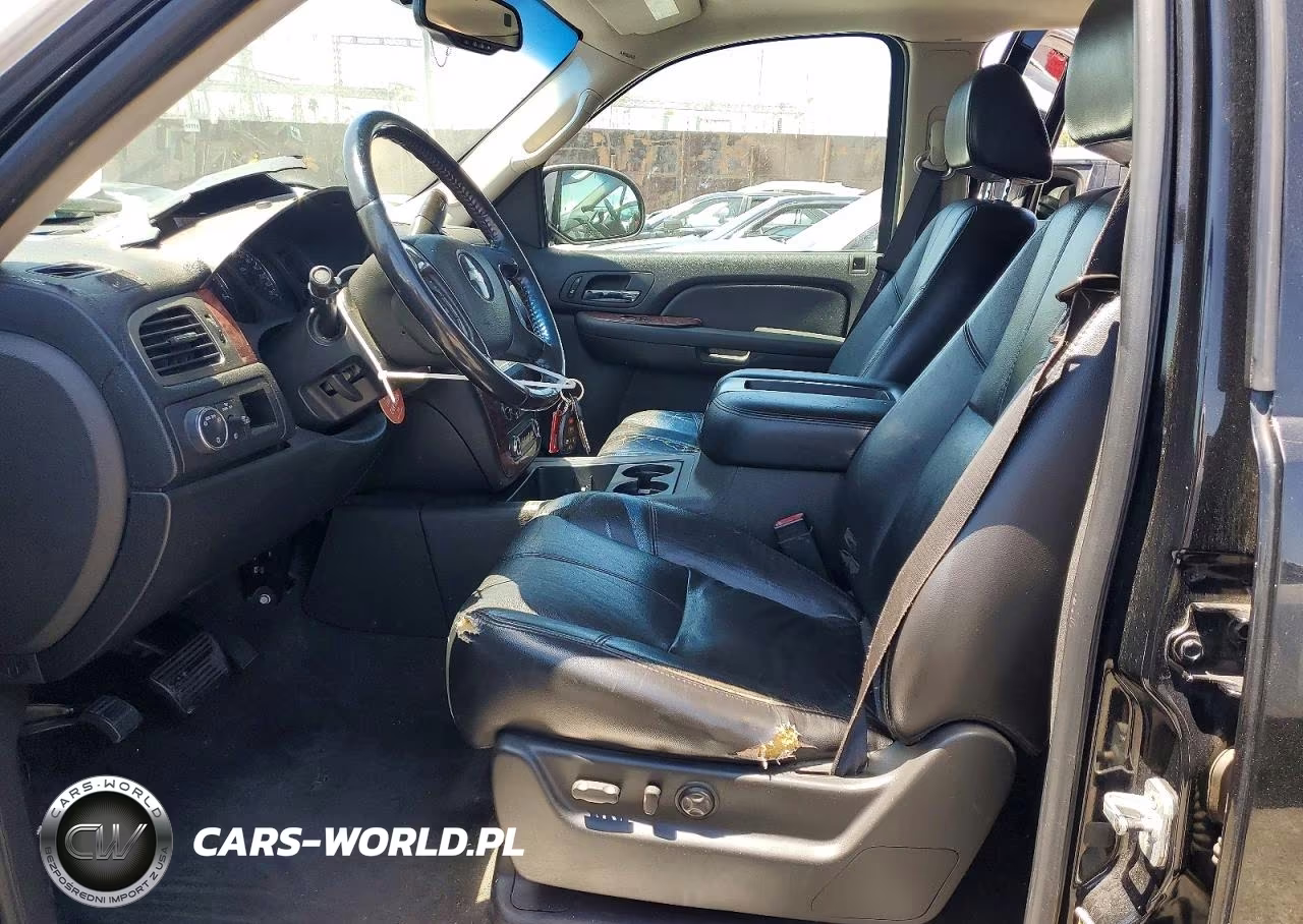 2007 Chevrolet Suburban C1500 VIN:1GNFC16J27R205596 - 7