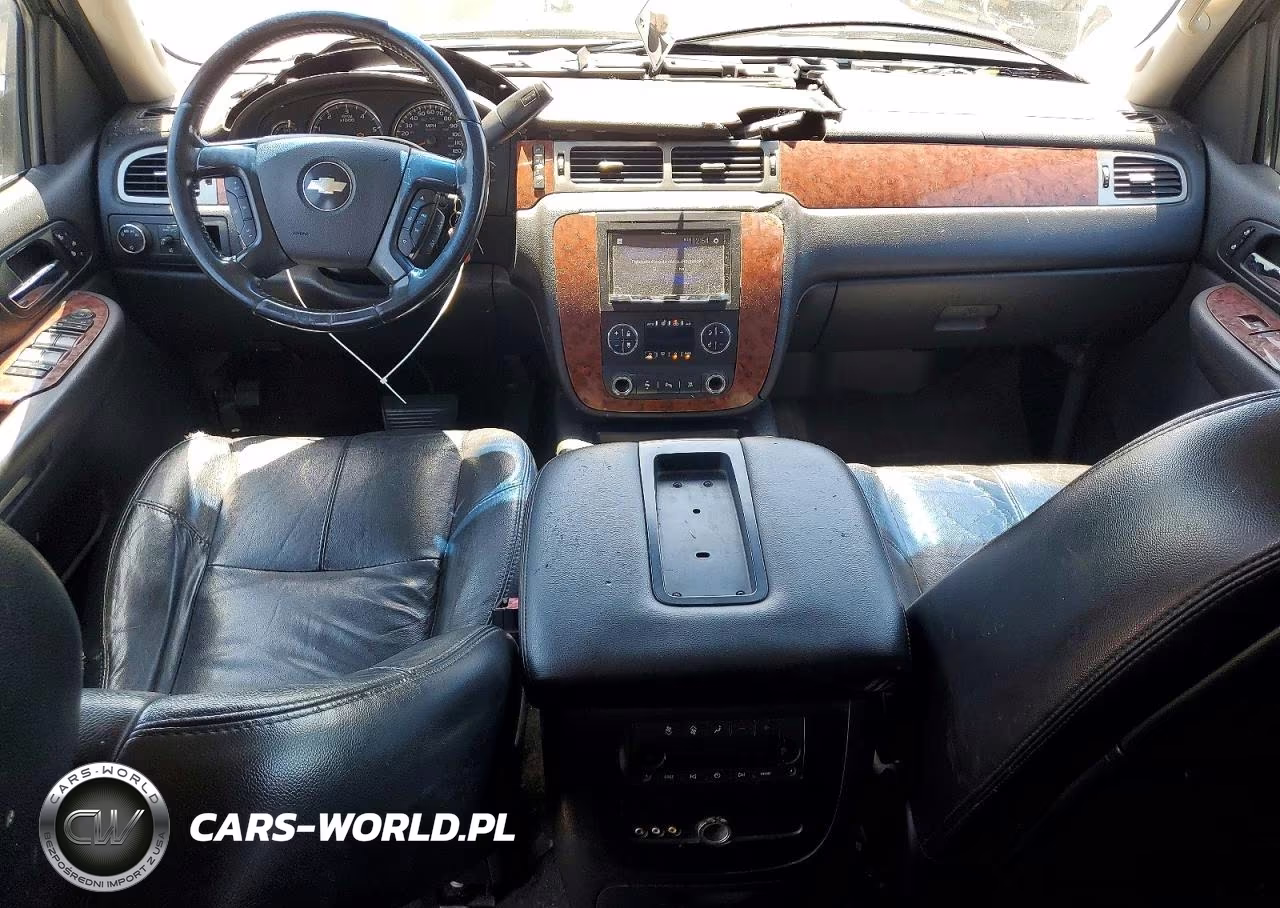2007 Chevrolet Suburban C1500 VIN:1GNFC16J27R205596 - 8