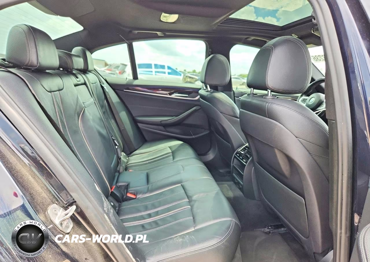 2018 BMW 530E VIN:WBAJA9C51JB249004 - 10