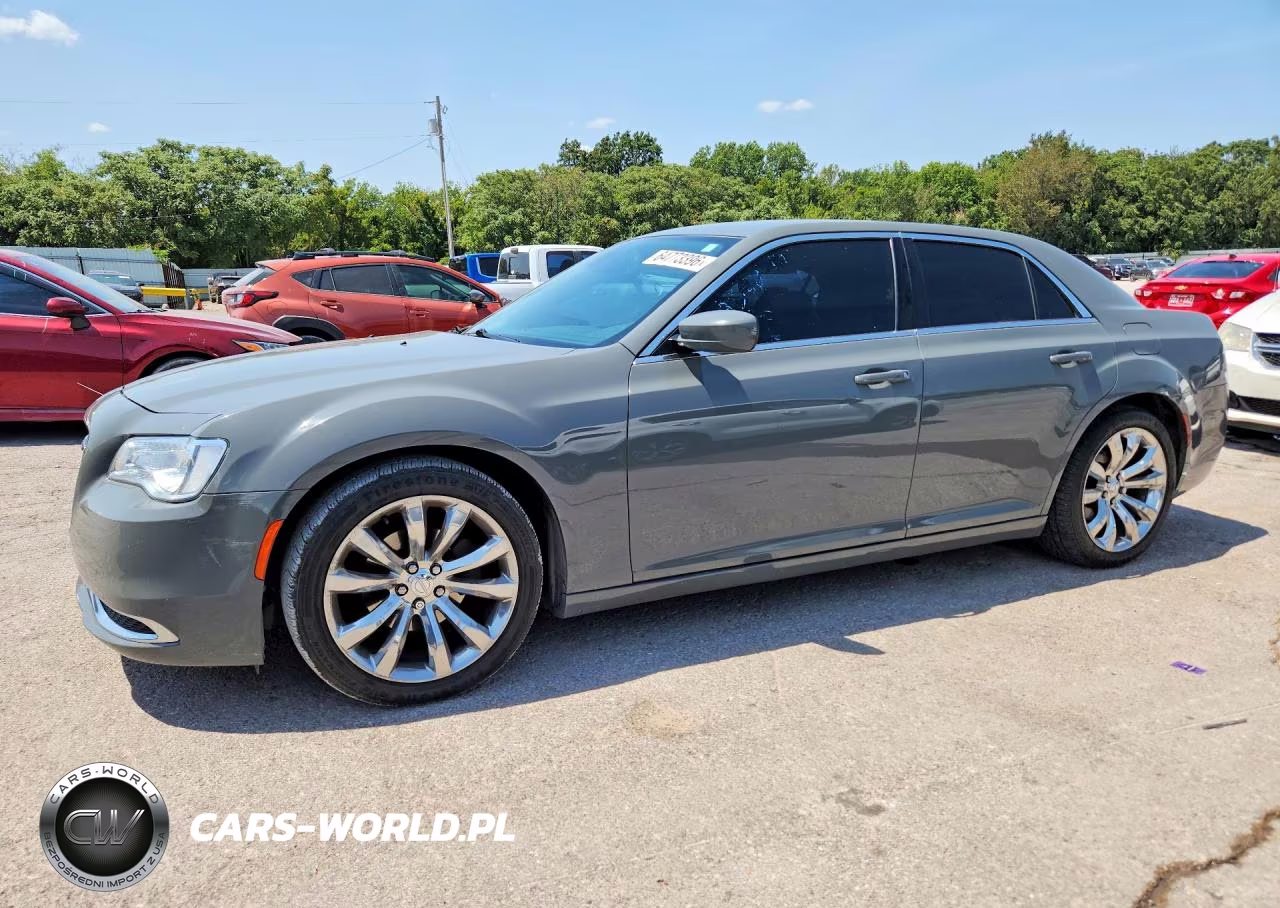 2017 Chrysler 300 Limited