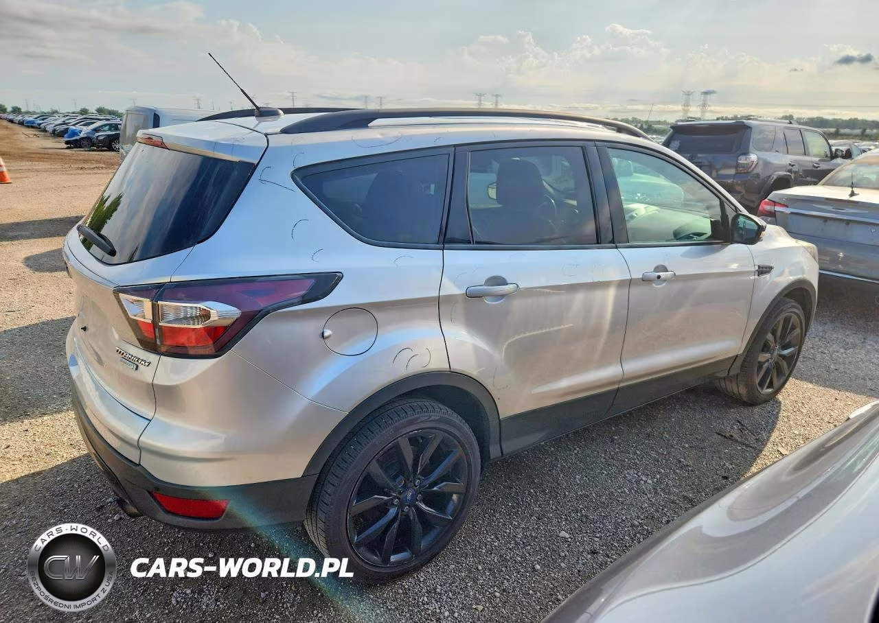 2017 Ford Escape Titanium VIN:1FMCU0JD5HUB14871 - 3