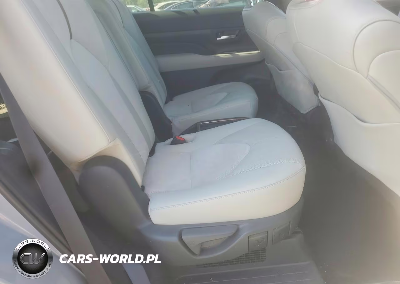2025 Toyota Grand Highlander Hybrid Max Platinum VIN:5TDADAB56SS020406 - 11