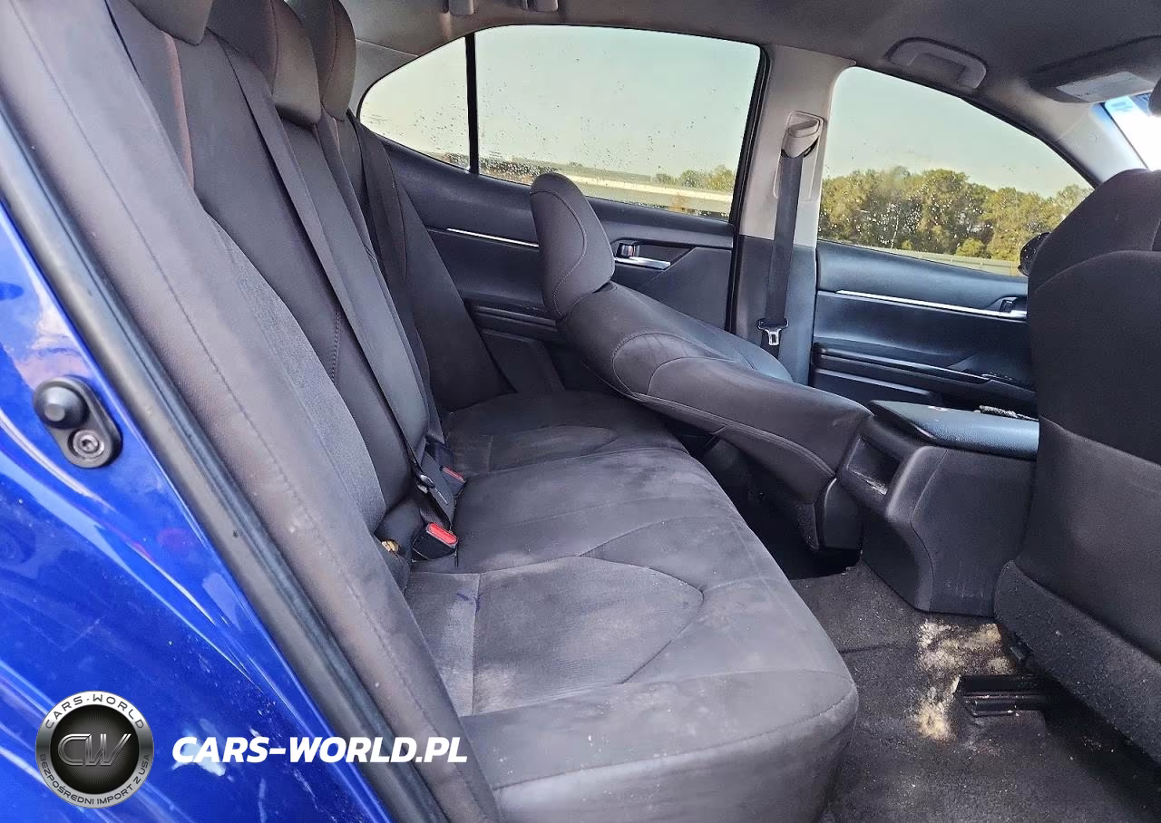 2018 Toyota Camry Le VIN:4T1B11HK4JU533539 - 10