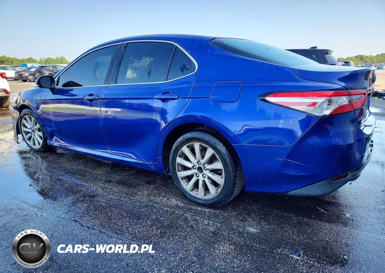 2018 Toyota Camry Le VIN:4T1B11HK4JU533539 - 2