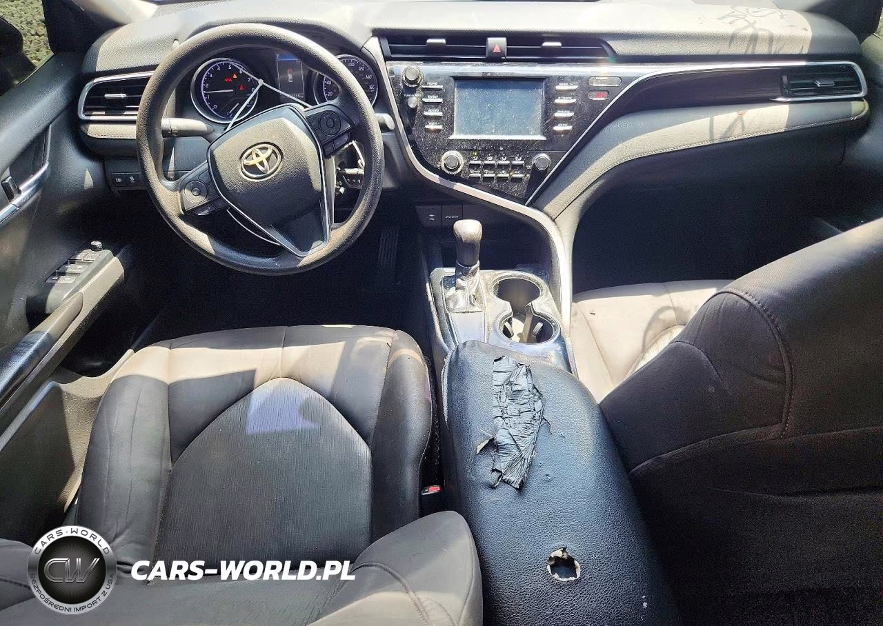 2018 Toyota Camry Le VIN:4T1B11HK4JU533539 - 8